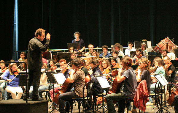 31-03-2014 Concerto per l’Associazione Musicale Angelo Mariani - John Axelrod direttore